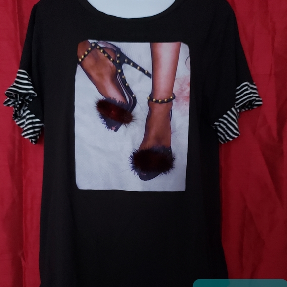 Clothes - Picture 9 of 16